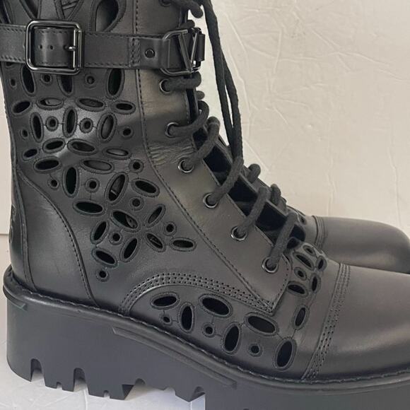 Valentino Black Leather Laser Cut Out Lace Up Combat Boots Size 41 - Picture 7 of 15